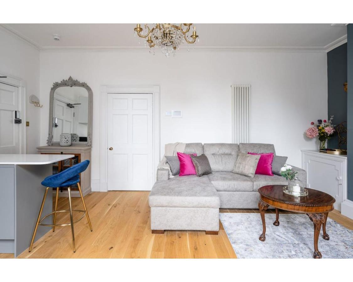 The Gilt Apartment Bath Exterior photo